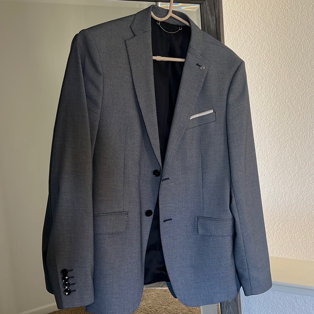 Zara light blue men’s suit